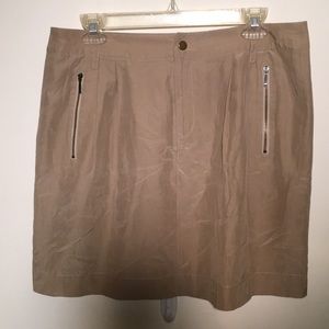 Banana Republic Silk Skirt in tan, Size 10